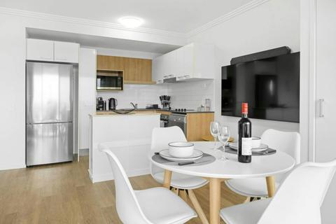Broadwater 1 Bedroom Apartment