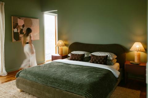 Tree House Couples Retreat - Villa 1 | The Shores Normanville