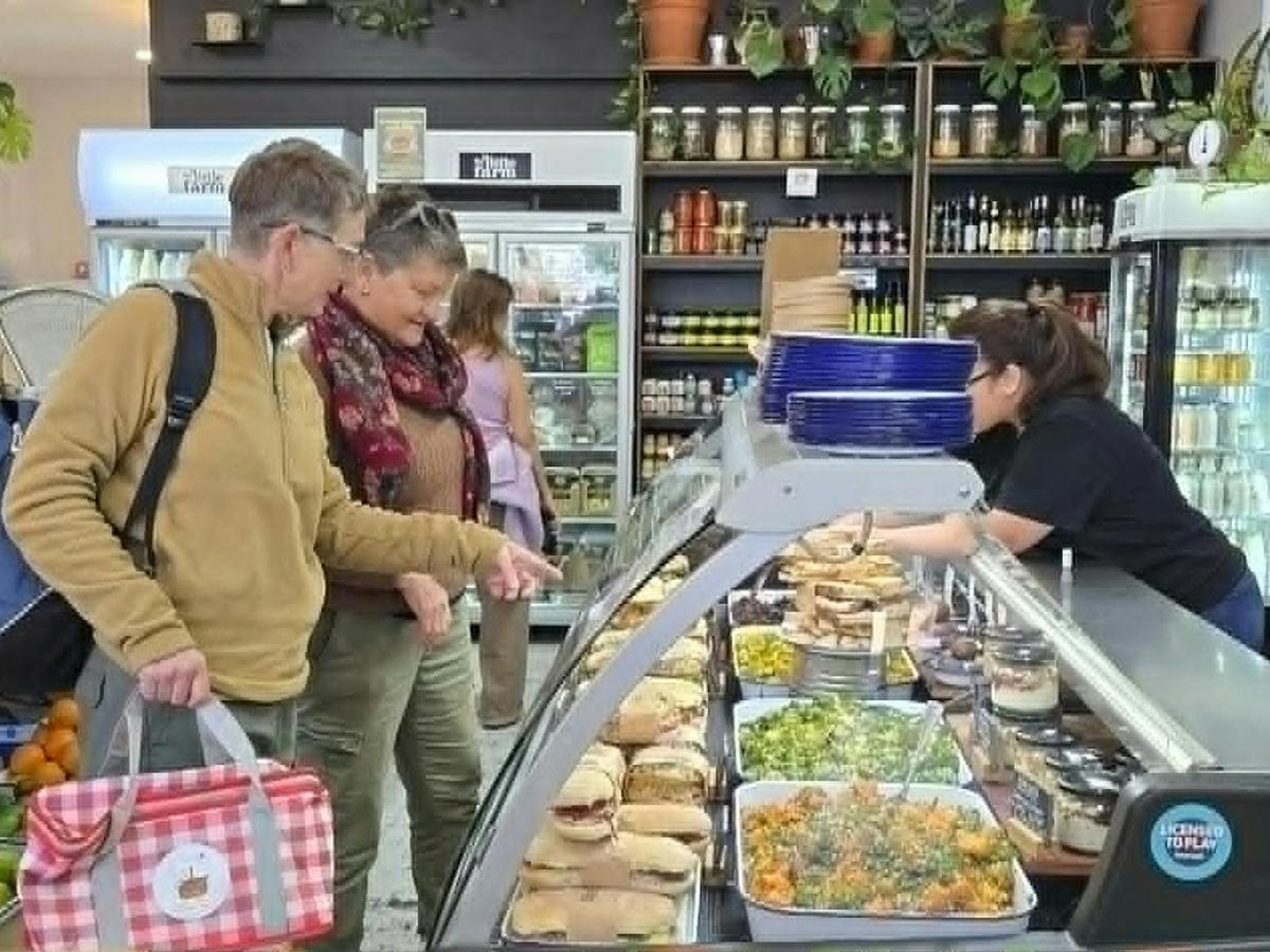 picking up some great food
