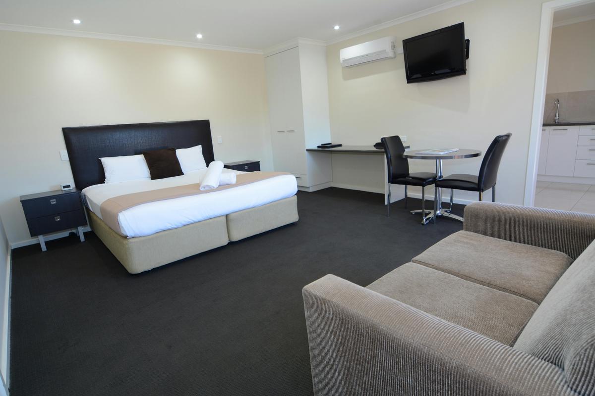 Deluxe King Room