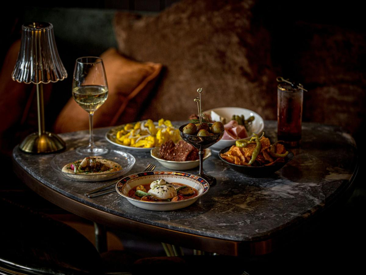 Food at Bar Conexão