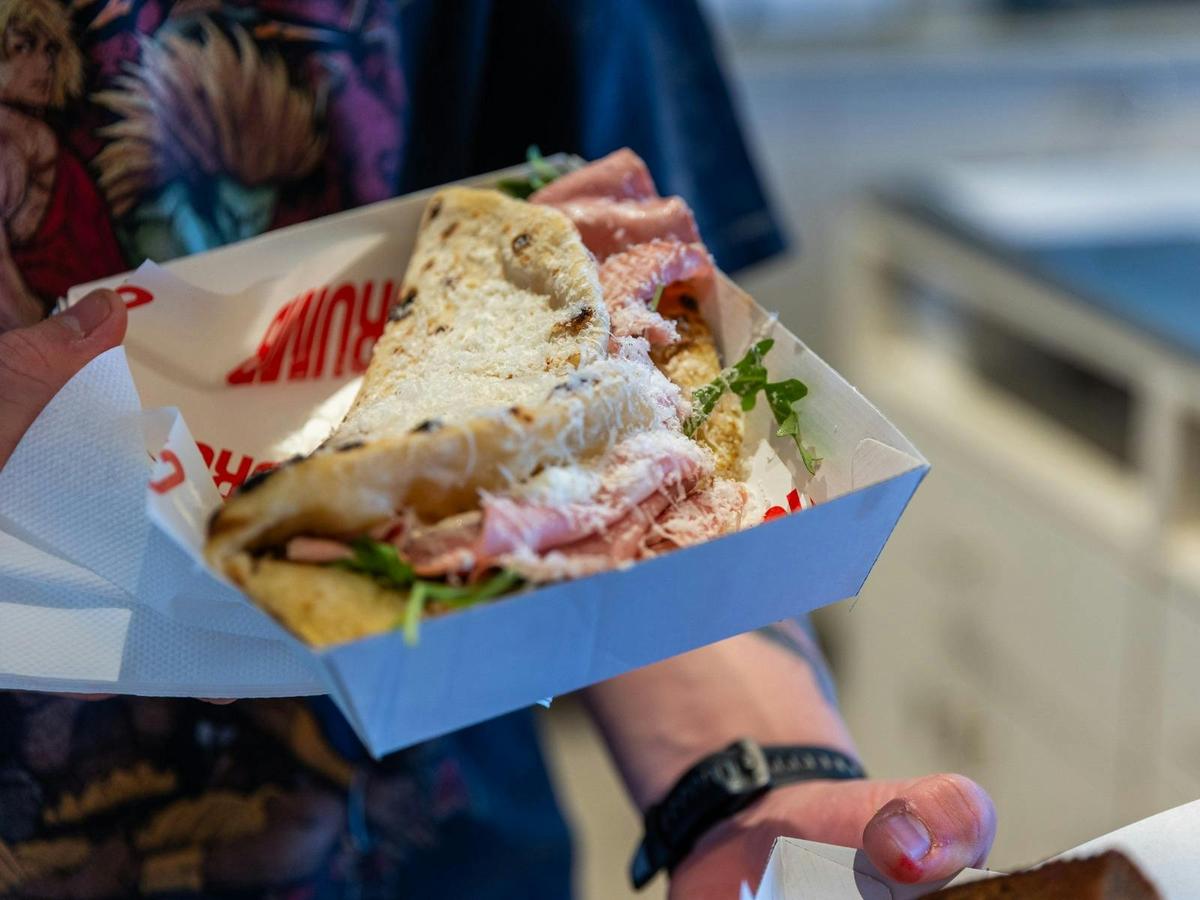 sANDWHICH