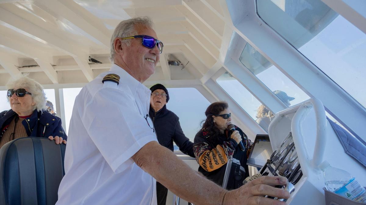 Boat Captain Shell Wild