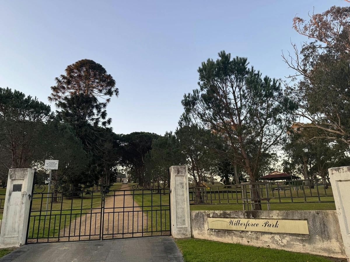 Wilberforce Park gates