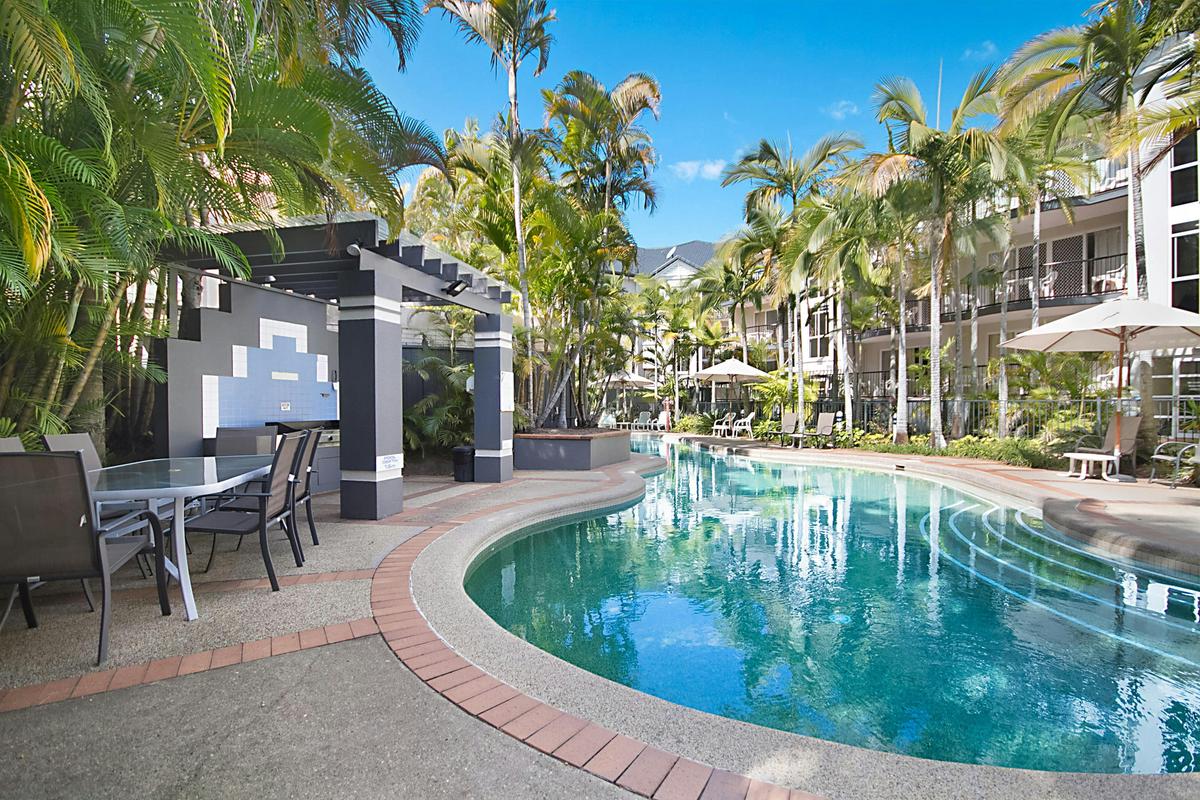 Lagoon style Pool