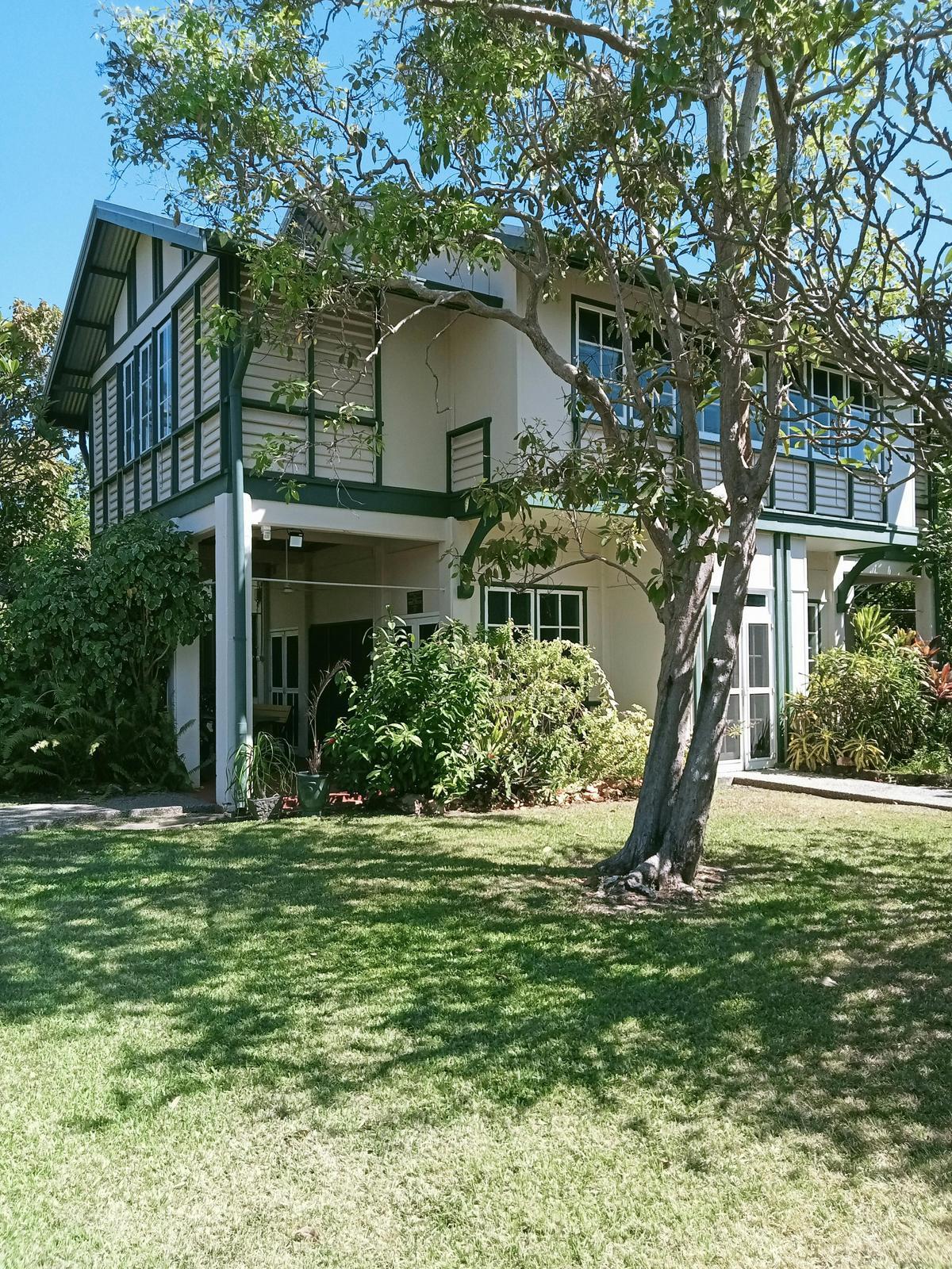 Exterior Burnett House