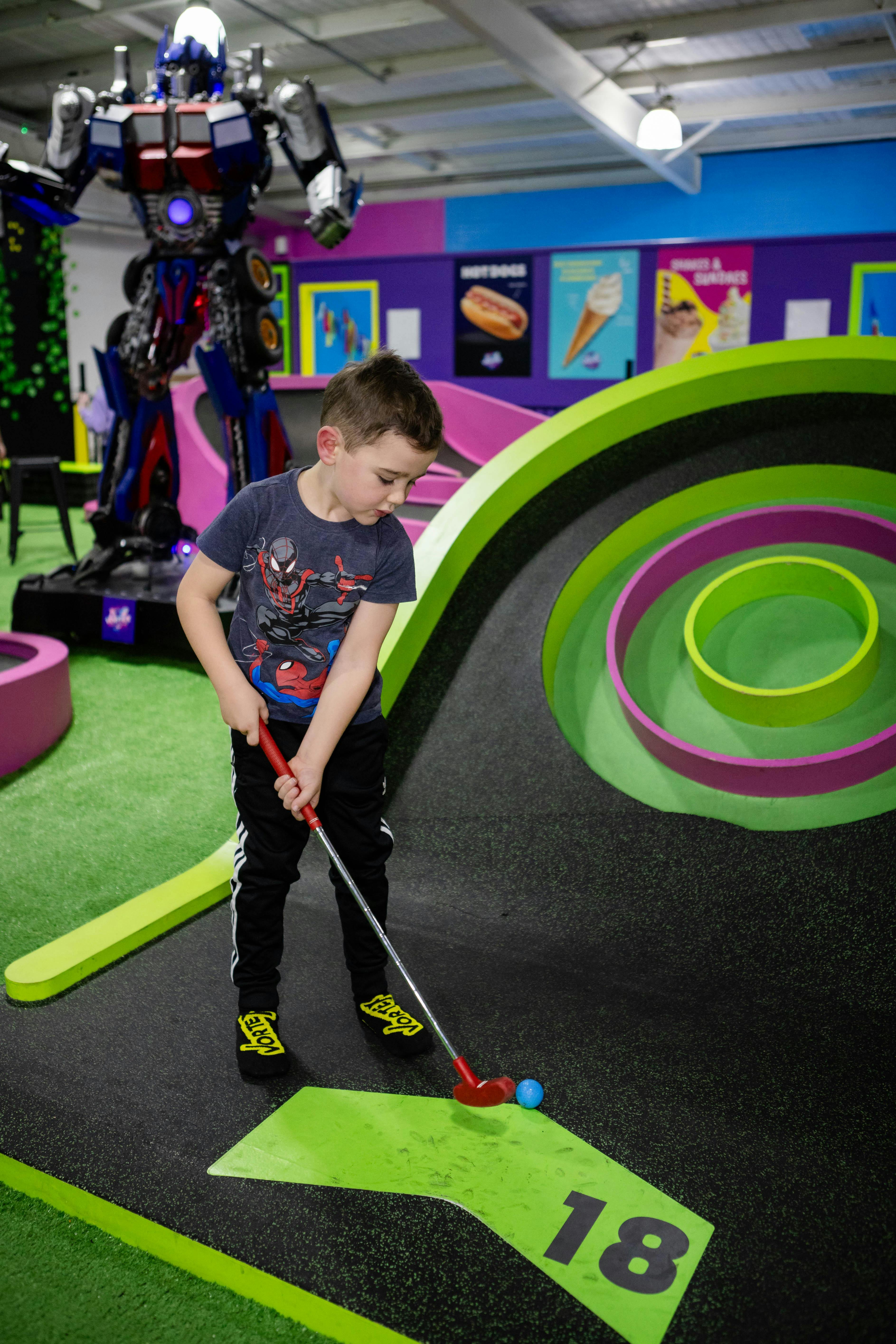 MINI GOLF