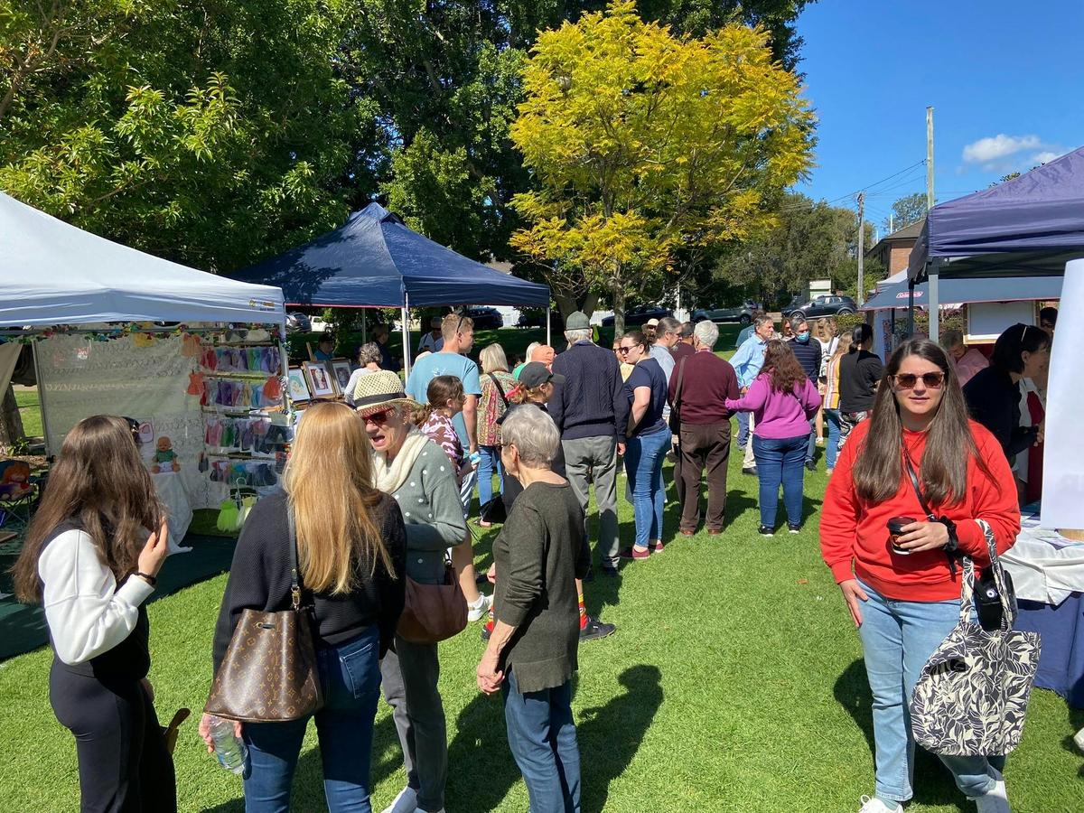Hunter Arts Network Art Bazaar