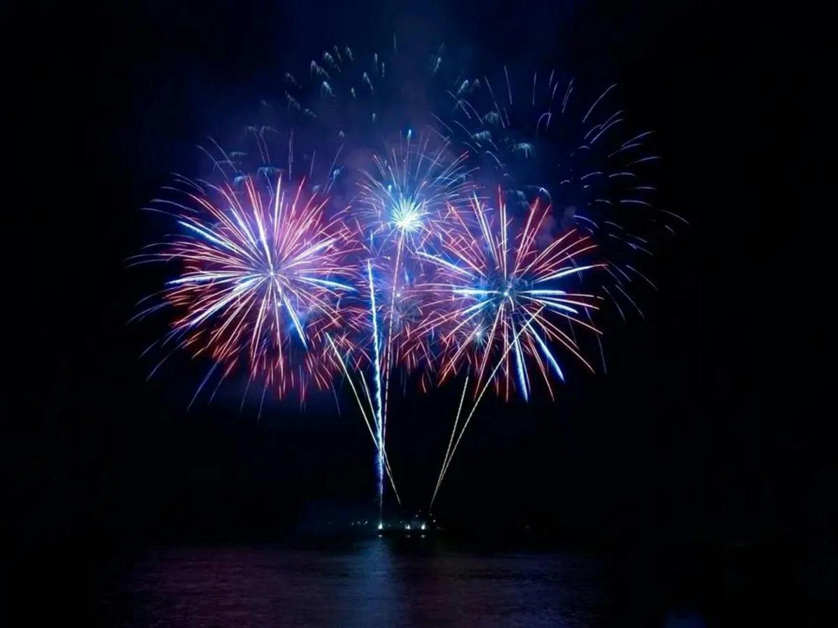 NYE Afloat: Sunsets, Sips and Fireworks