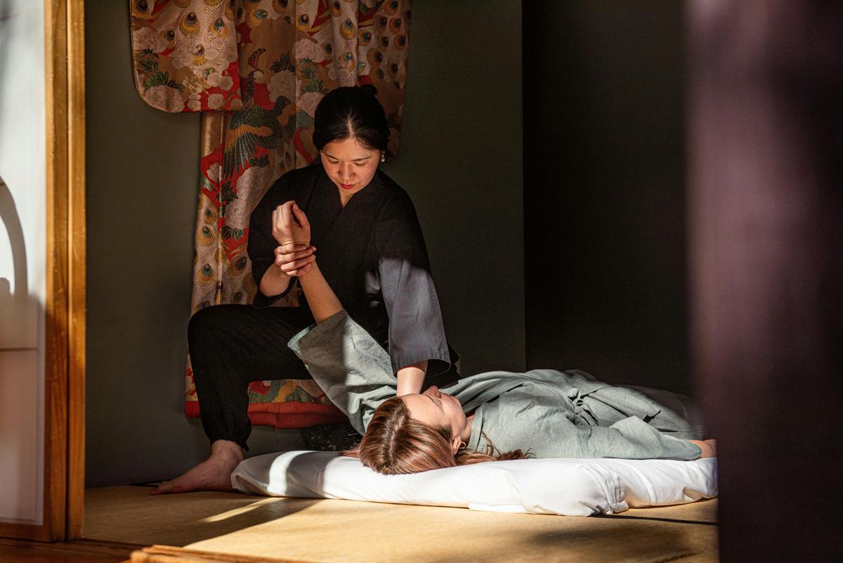 A deeply restorative traditional shiatsu massage