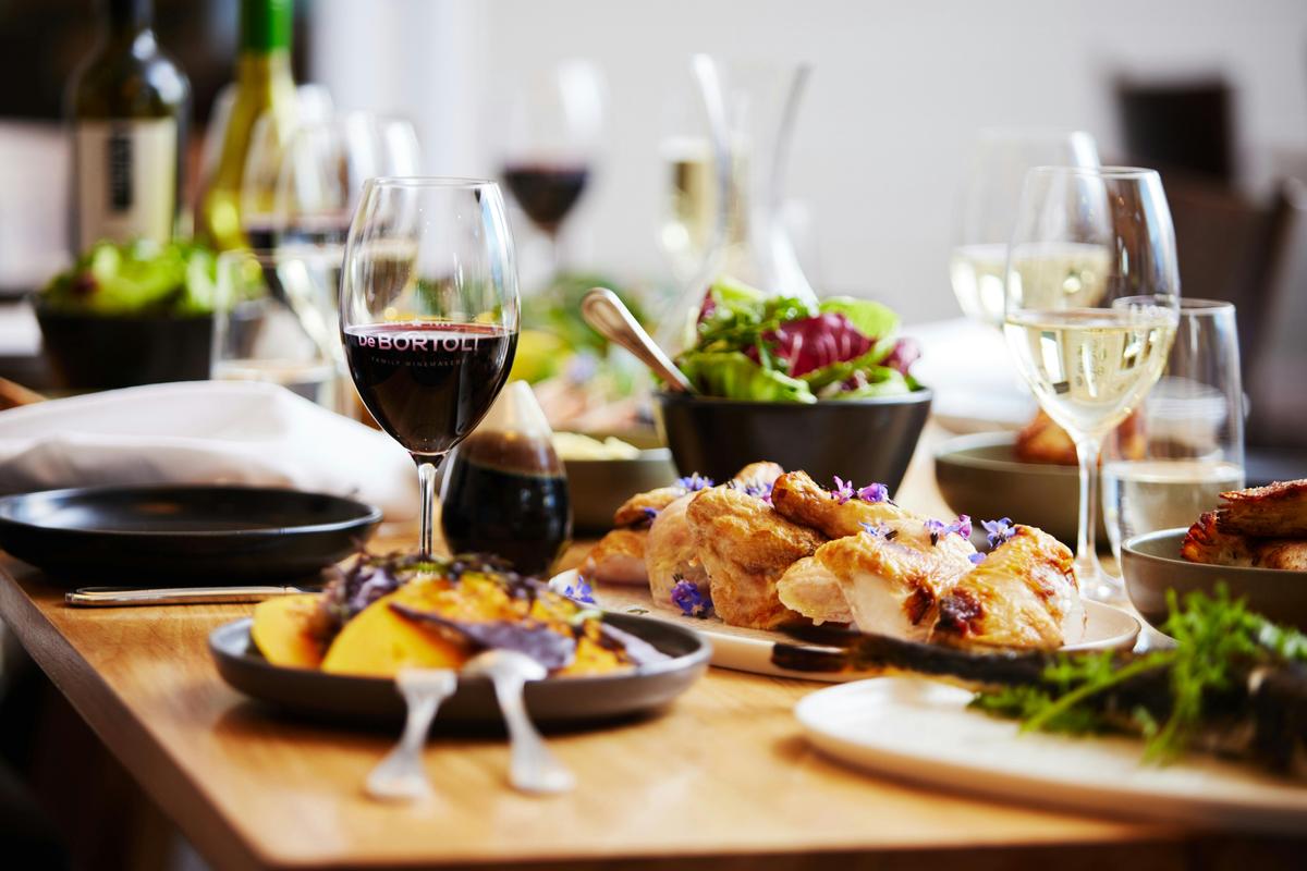 dining in Locale Restaurant