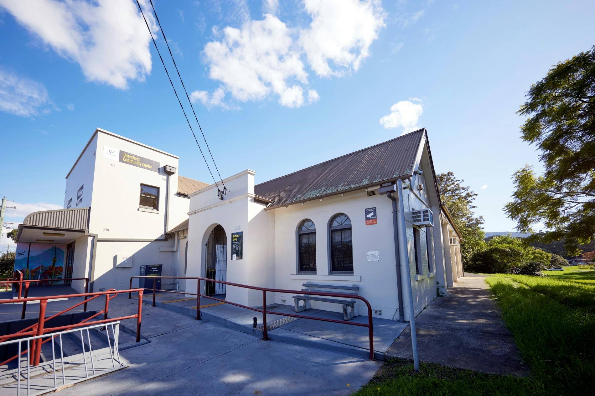 Once a bank, the Library is co-located with the Unanderra Community Centre.