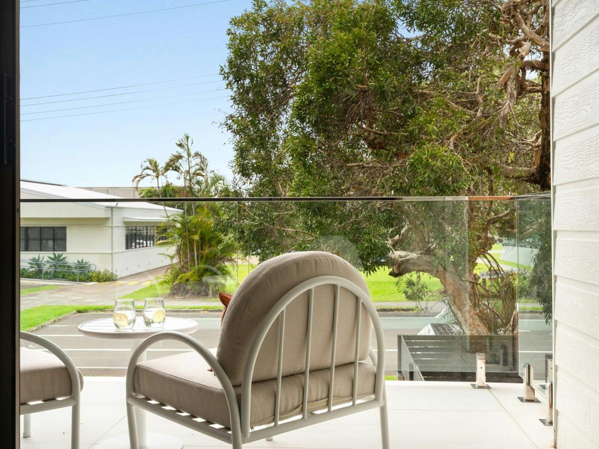 Private upstairs balcony - perfect for an afternoon drink