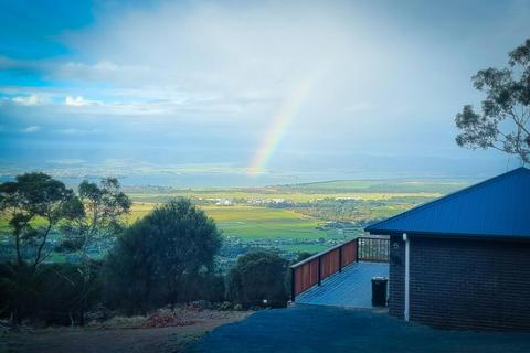 5 Seaview Kangaroo - Mt Rumney Escapes