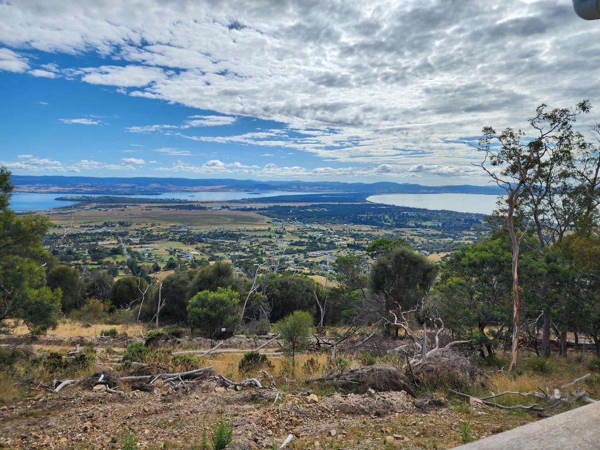 Spectacular views across the surrounding Tasmanian landscape