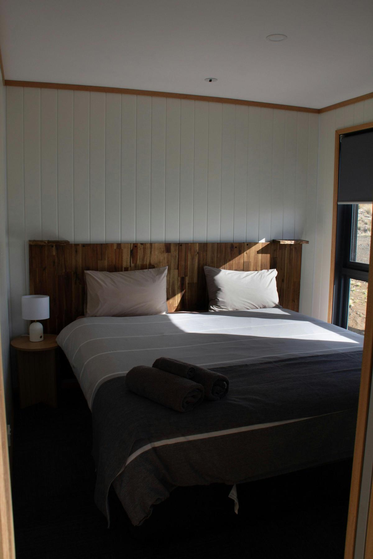 Bright and comfortable bedroom in Seaview Eagle