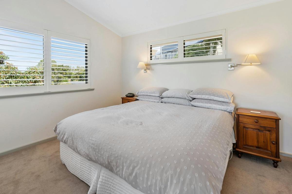 9 Coorong Crescent, Encounter Bay