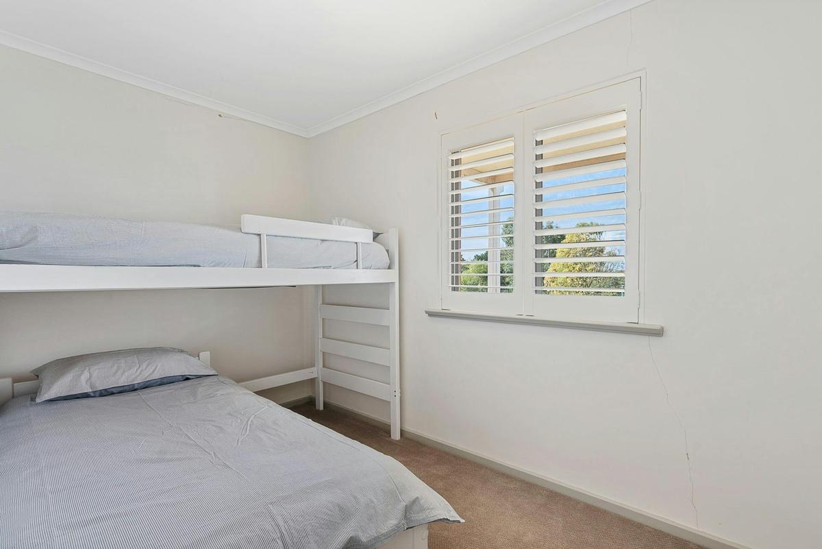 9 Coorong Crescent, Encounter Bay