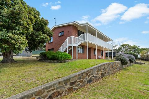9 Coorong Crescent, Encounter Bay