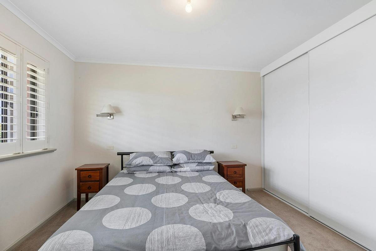 9 Coorong Crescent, Encounter Bay