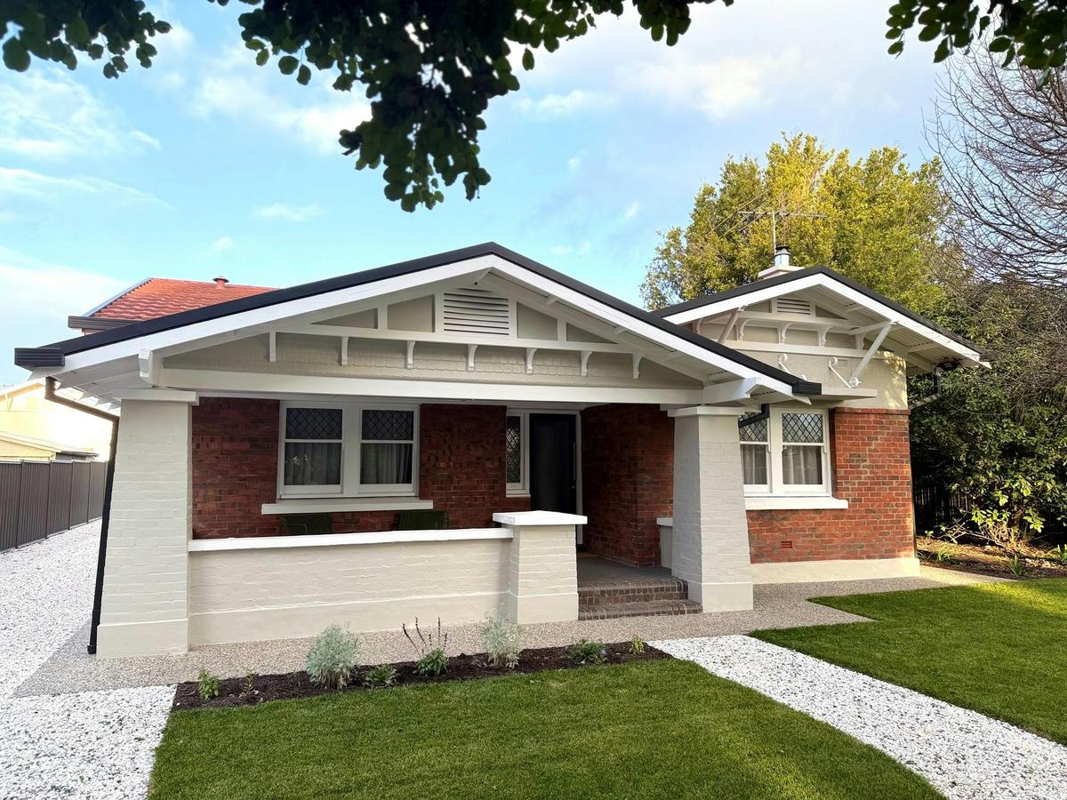 Exterior . Front