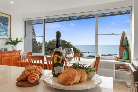 Bargara Holiday Rentals - Bargara - Beach House at The View