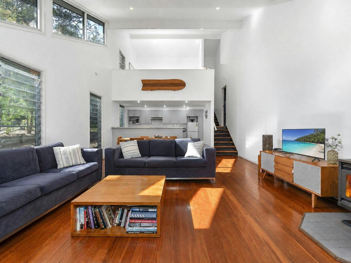 Boathouse 1 by Experience Jervis Bay