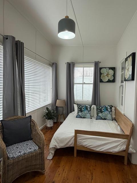 Queen bed