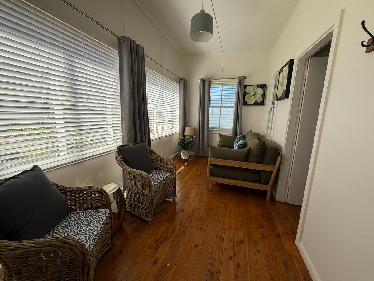 Queen sofa converts to generous Queen bed, comfortable veranda seating