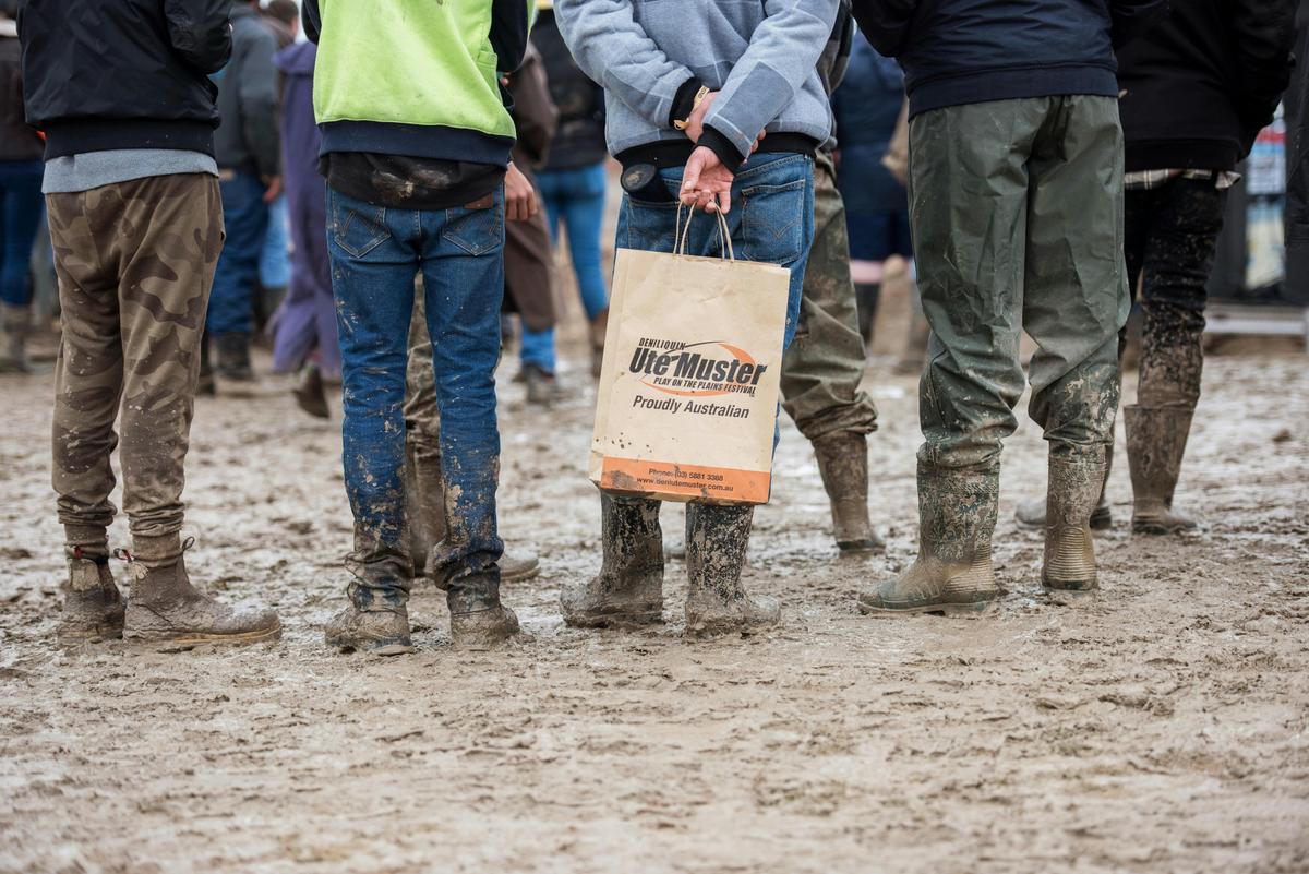 2016 - A muddy year at the Deni Ute Muster