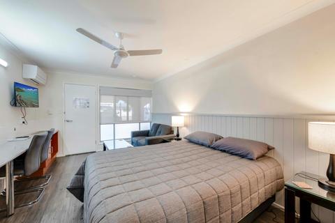 Coral Villa Motel