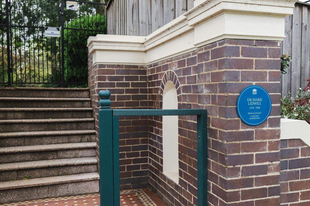 Arden Anglican School blue plaque