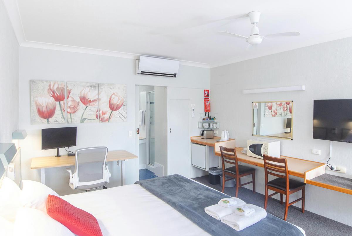 Business King Room