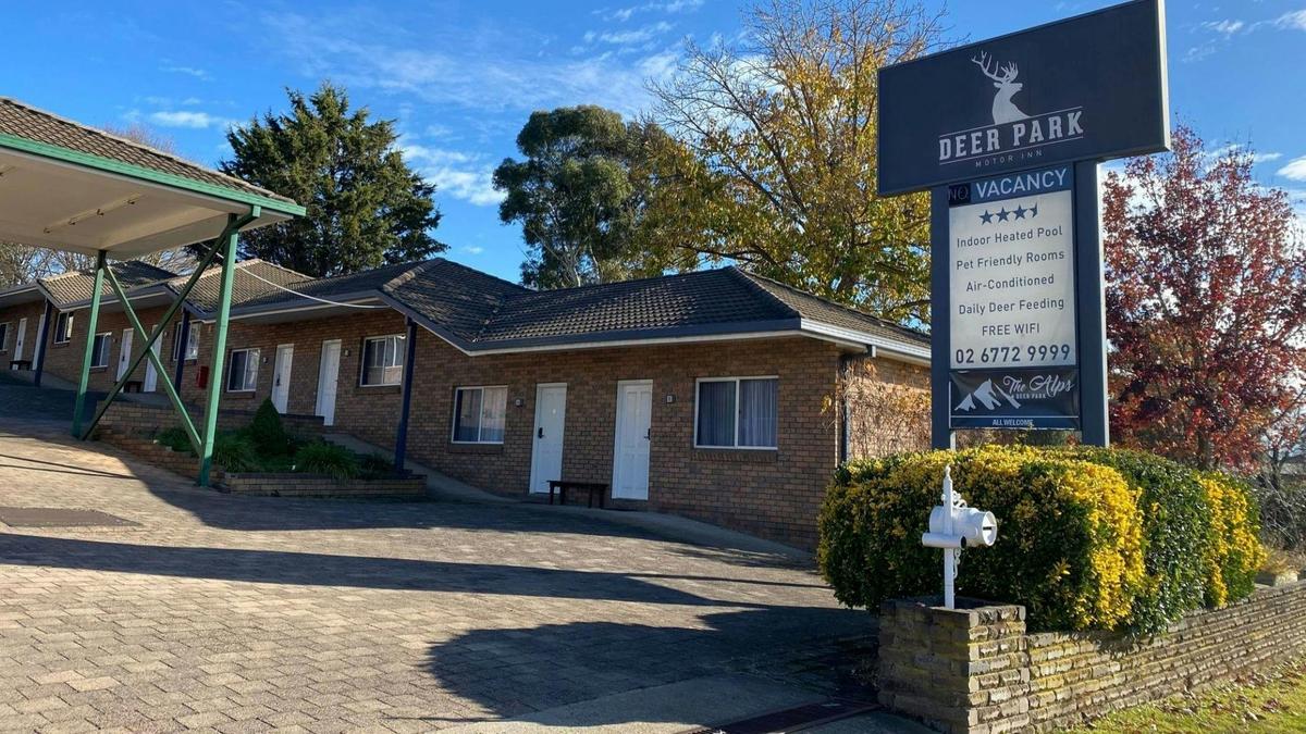 Deer Park Motor Inn