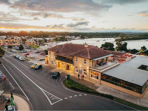 New Year’s Eve at Huskisson Hotel