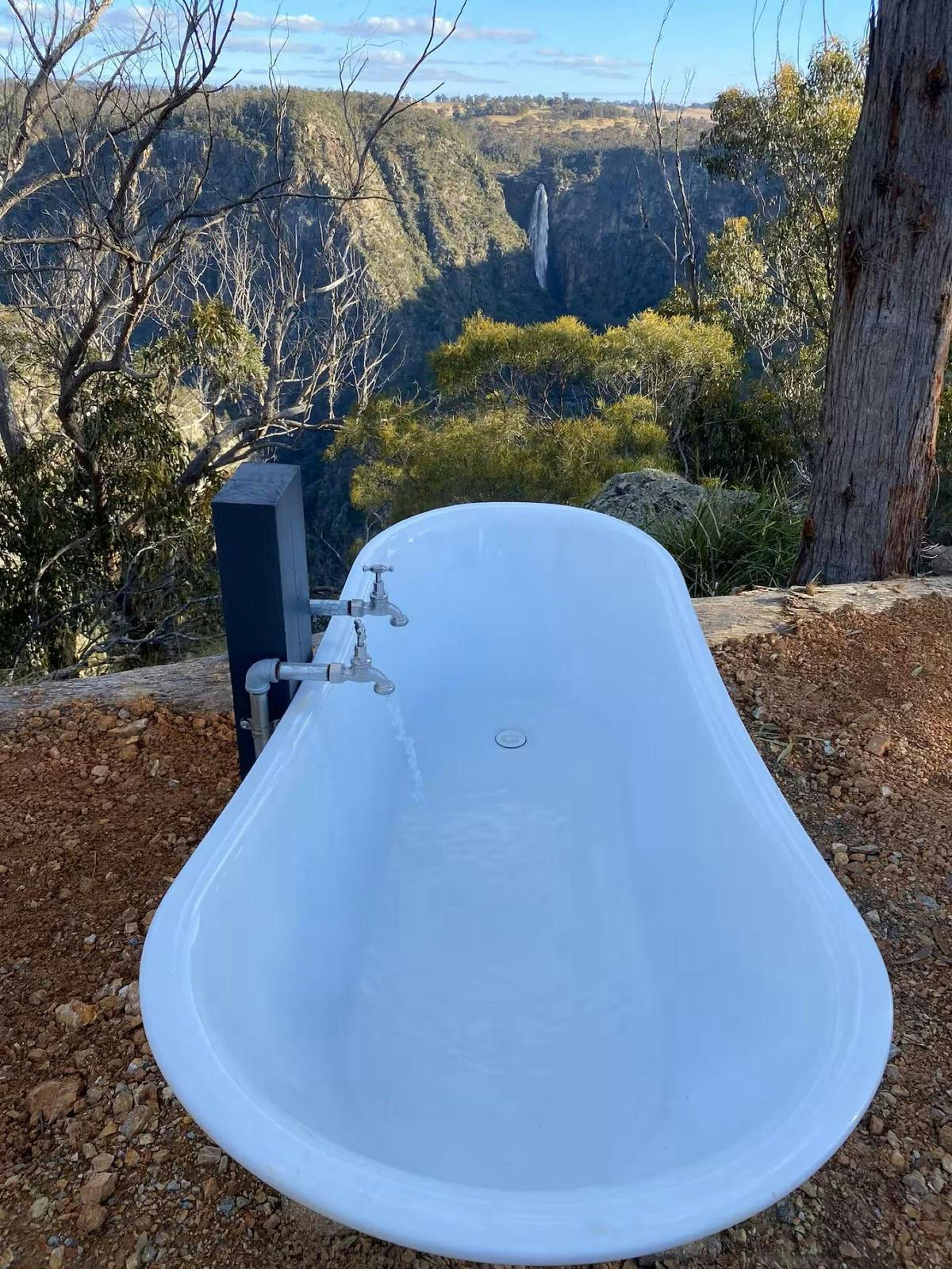 By Gorge Escape