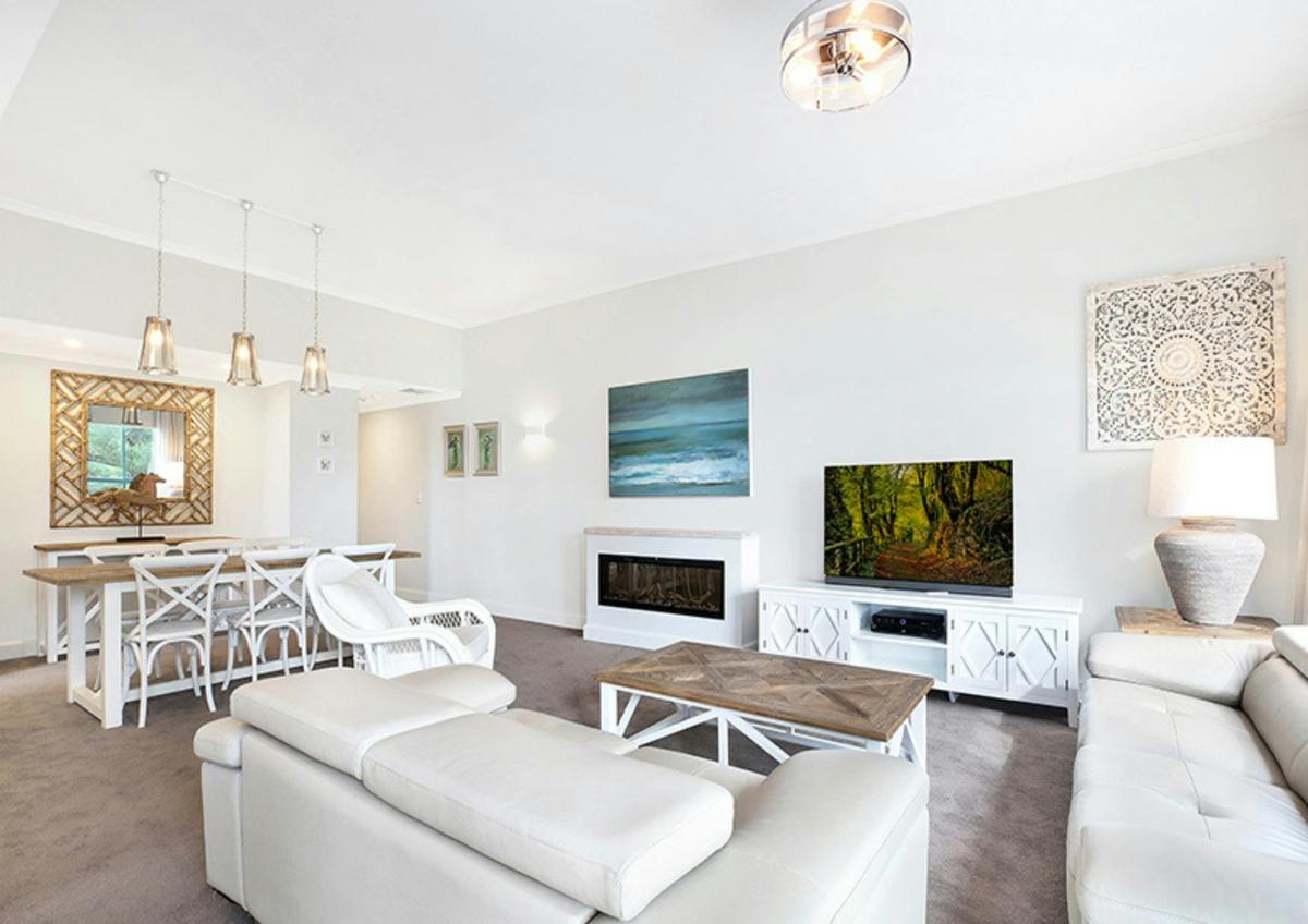 Beachfront Apartment - The Coogee View