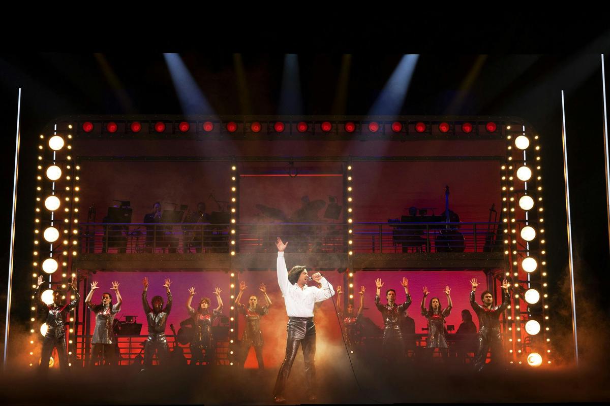 A Beautiful Noise: The Neil Diamond Musical