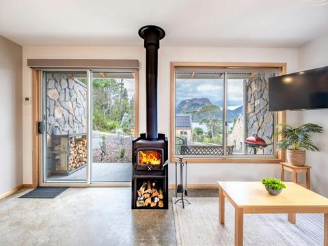 Freycinet Stone Studio 7