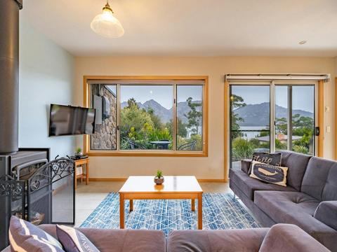 Freycinet Stone Studio 5