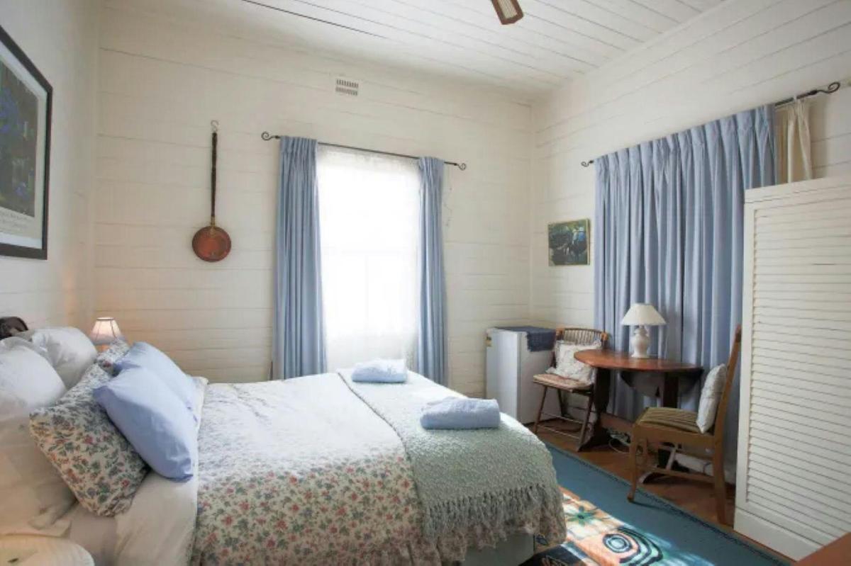 Hillgrove Cottage Bed & Breakfast