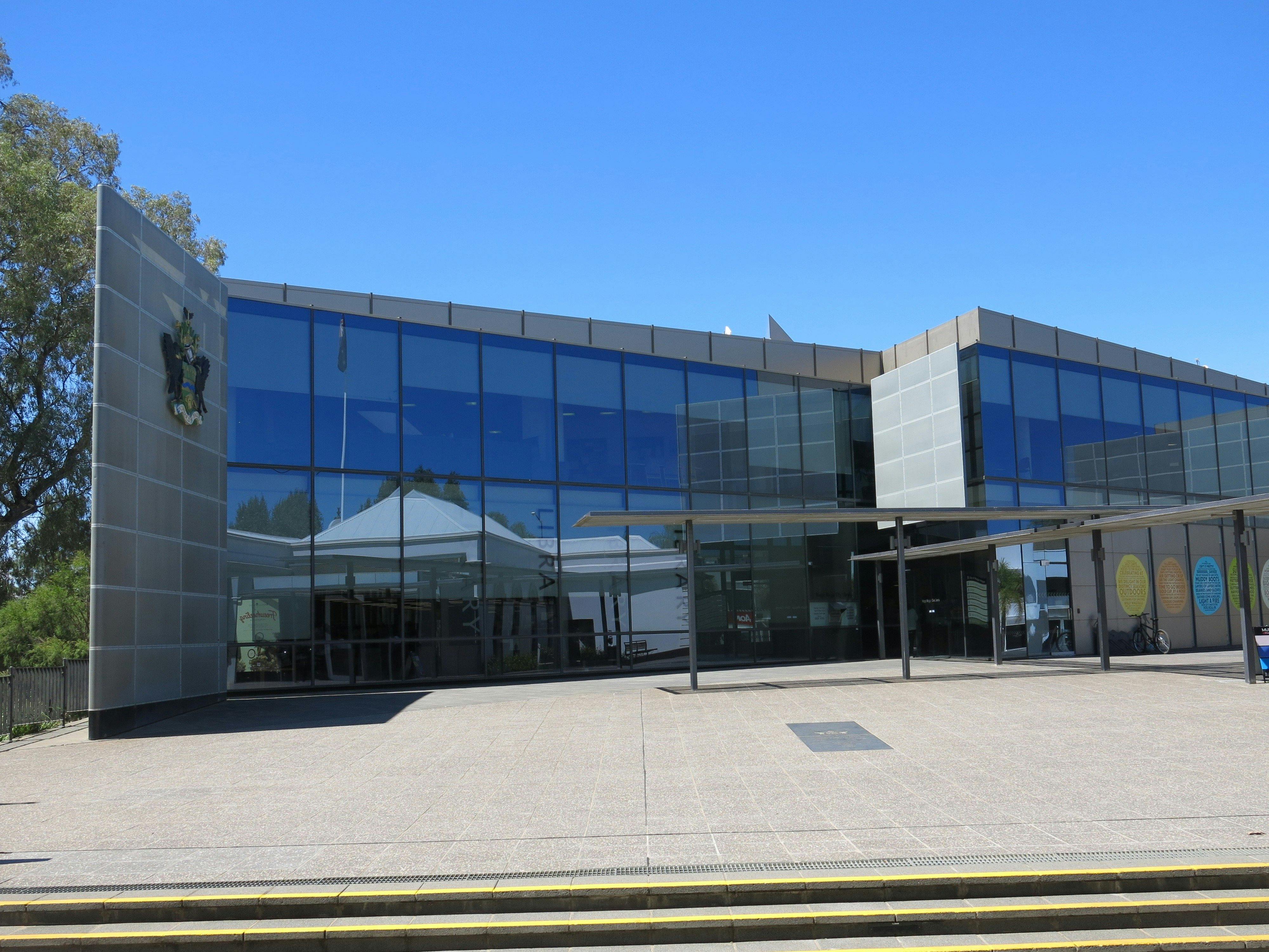 Main entrance to the Wagga Wagga City Library