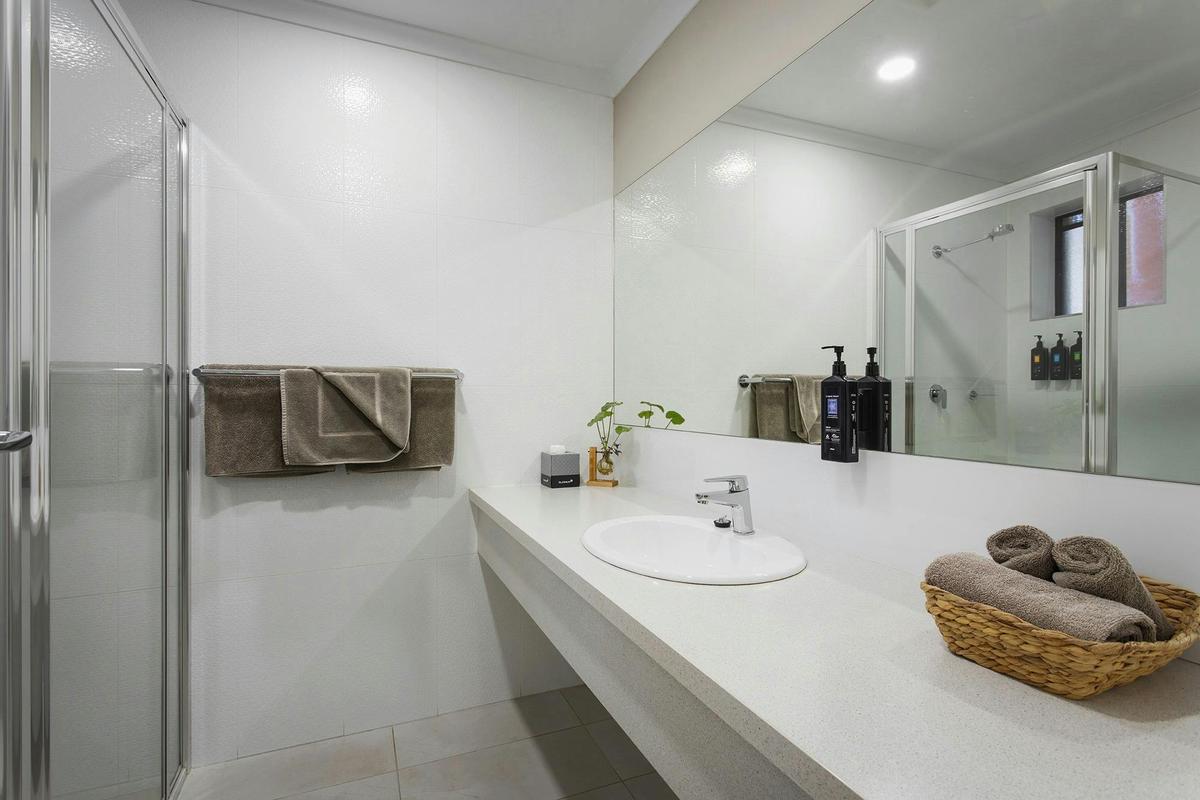 Queen Room with Kitchenette