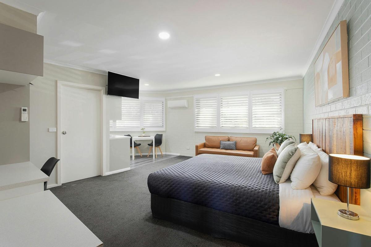 Superior King with Kitchenette