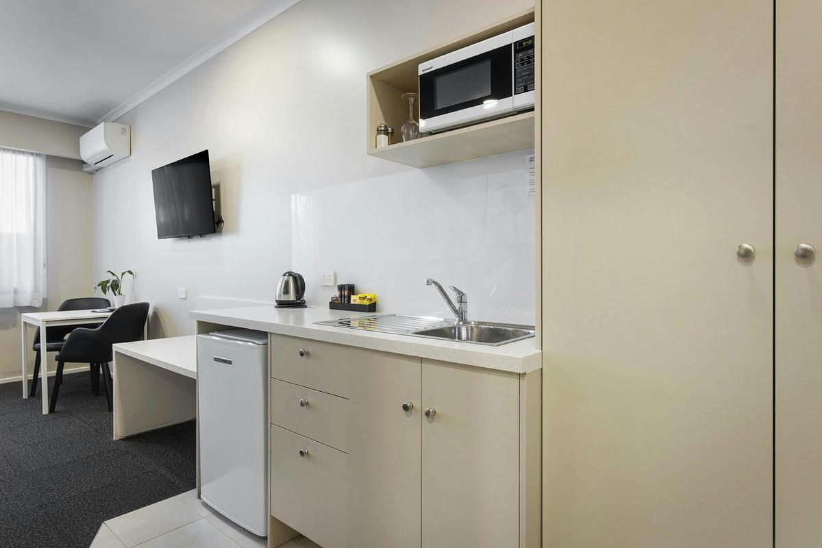 Queen Room with Kitchenette