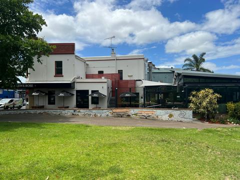 Native Rose Hotel