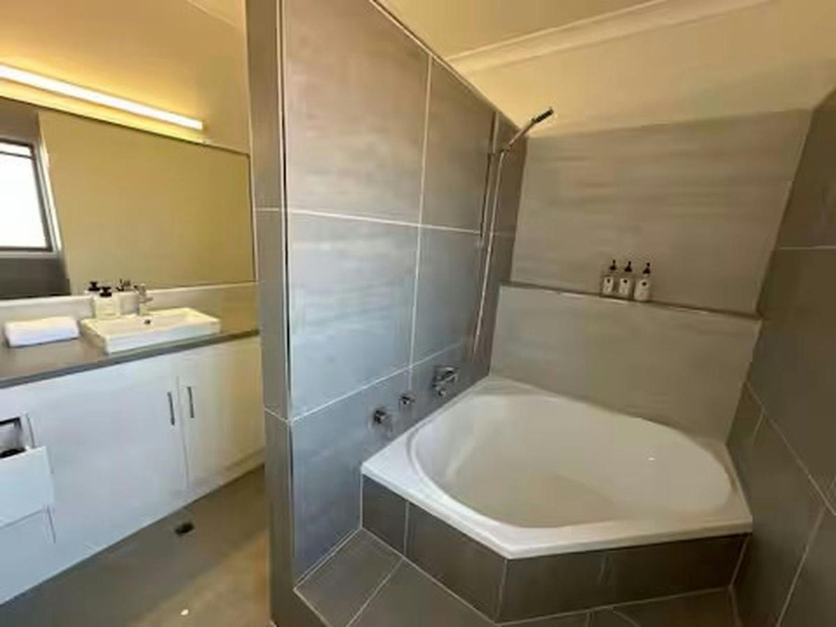 Bargara Holiday Rentals - Bargara - Seagrass