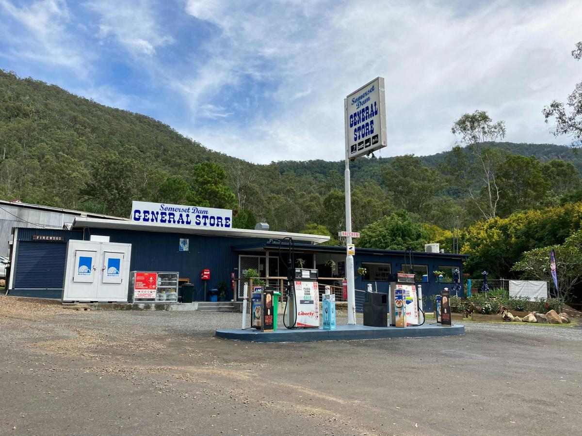 Somerset Dam General Store