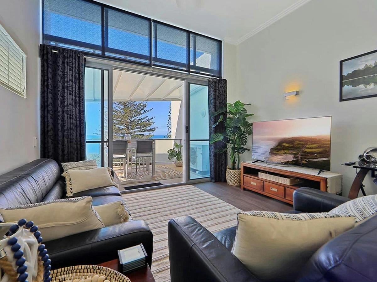 Bargara Holiday Rentals - Bargara - Dwell at 25
