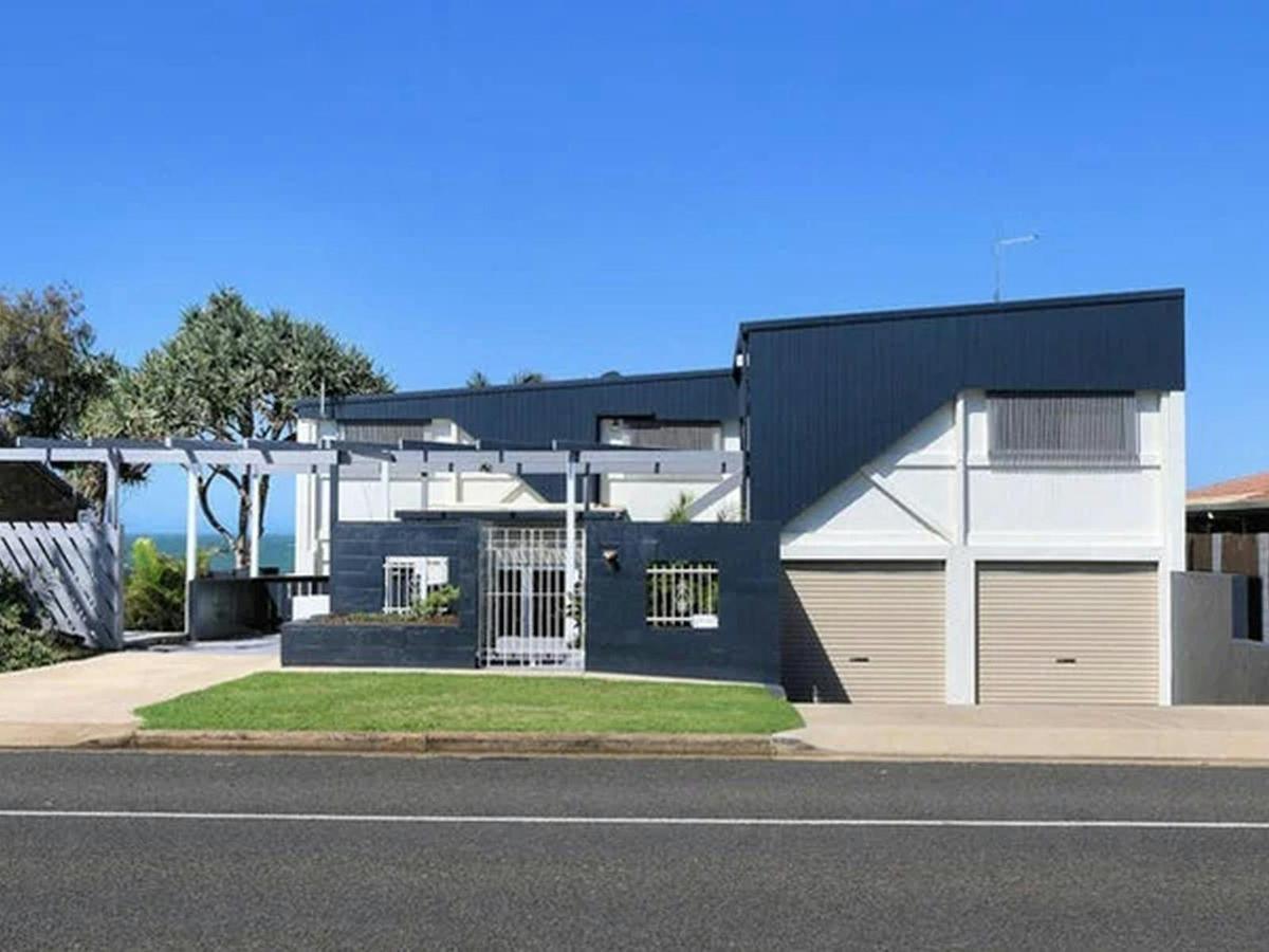 Bargara Holiday Rentals - Bargara - Driftwood